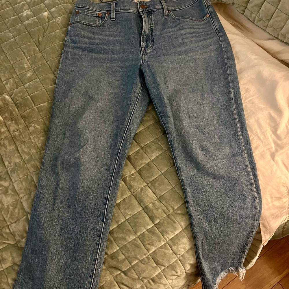 Madewell High Rise Frayed Hem Jeans - Blue. Vintage Perfect Jeans. - Picture 3 of 3